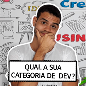 Homem centro da imagem em dúvida